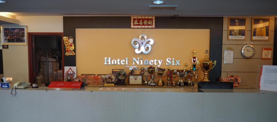906 Hotel Melaka Raya Exterior photo