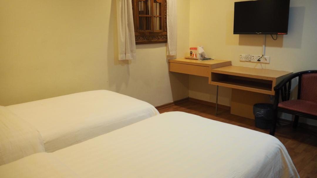 906 Hotel Melaka Raya Exterior photo